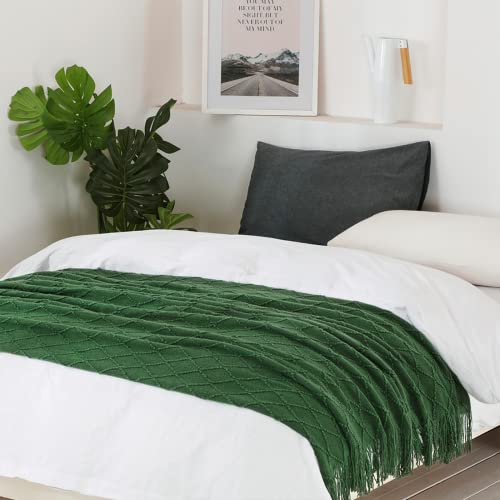 BOURINA Green Throw Blanket 50x60 Inch Boho Knitted Soft Throw Sofa Blanket | Knitted Throw Blanket 50x60 Inches, Soft Lightweight Boho Weave Throw Decorative Couch Blanket for Living Room Bedroom Chair - color: Green, size: 50"x60"