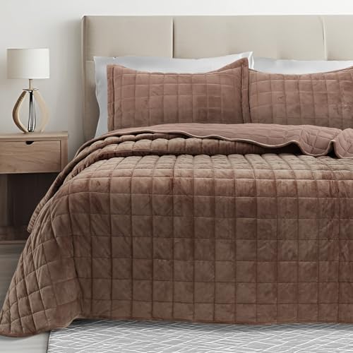 Velvet Quilt Super King Size, Luxury Soft Bedding Set, Lightweight Cozy Warm Quilted 3-Piece Velvet Coverlet Bedspread Sets with 2 Pillow Shams for All Season, Brown - color: Brown, size: Super King(128"x120")