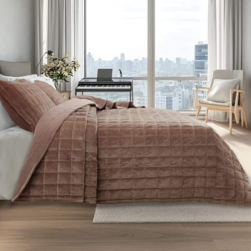 Velvet Quilt Oversized King Size, Luxury Soft Bedding Set, Lightweight Cozy Warm Quilted 3-Piece Velvet Coverlet Bedspread Sets with 2 Pillow Shams for All Season, Brown - color: Brown, size: Oversized King(120"x120")