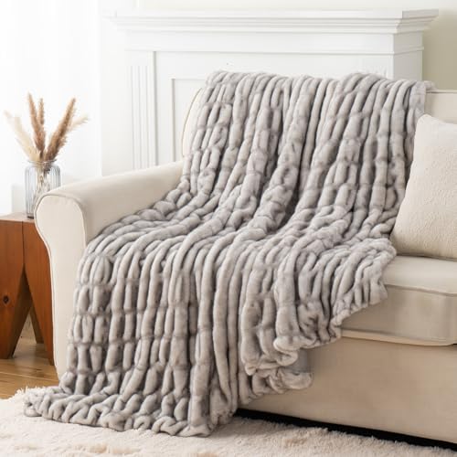 Battilo Faux Fur Throw Blanket for Couch, 50"x60", Fur Blanket | Bubble Blanket, Soft Cozy Warm Fuzzy Fluffy Ruched Faux Fur Blanket For Bed, Sofa, Chair Living Room - color: Black Tip, size: 50"x60"