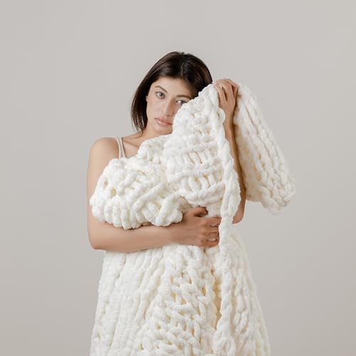 WESHIONGOO Chunky Knit Throw Blanket 51"×63" Cream White | Knitted Throw blankets for Couch Bed Fluffy Soft Blanket With Jumbo Chenille Yarn Thick 100% Handmade - color: Cream White, size: 51"x63"(Large Size Throw)