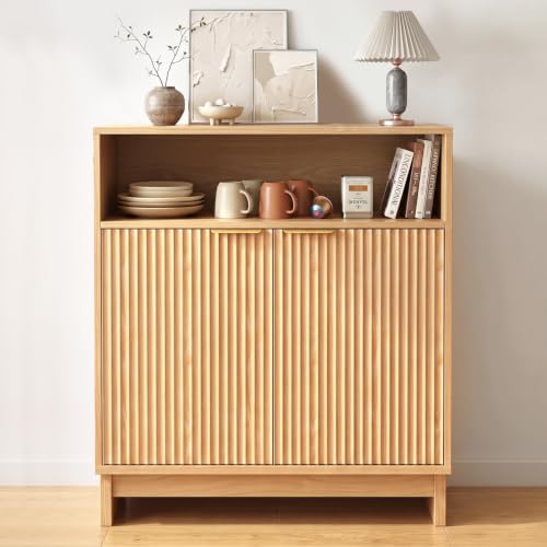 Buffet Cabinet with Storage, 31.5" Wide Kitchen Sideboard Cabinet | Mid Century Modern Wood Fluted Cabinet with Doors& Adjustable Shelves for Entryway Living Room Hallway Coffee Bar Dining Room - color: Natural Oak