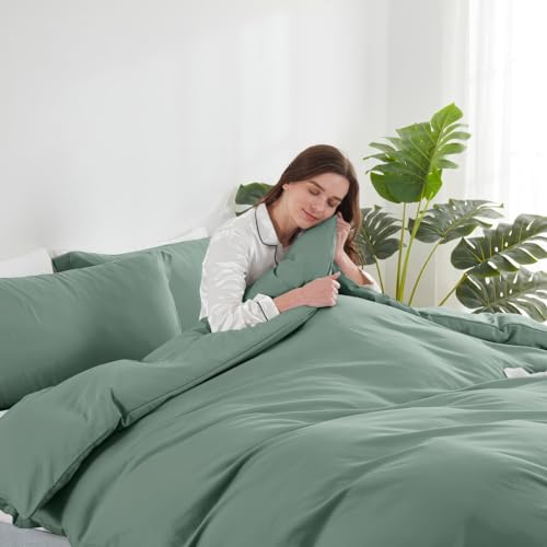 Hearth & Harbor 7 Piece Queen Duvet Cover & Bed Sheet Set, Sage Green | Soft Double Brushed Bedding Set, All Season, Easy Care, Includes Duvet Cover, Fitted Sheet, Flat Sheet, Pillowcases & Shams - color: 13 - Sage Green, size: Queen 7-Piece Set (no comfo