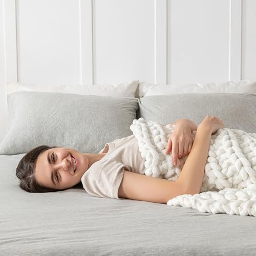 Maetoow Handmade 15 lb Soft Knitted Weighted Blanket