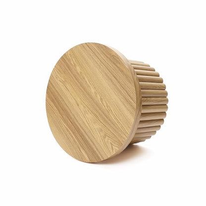 LuxenHome 23.5" Small Round Coffee Table, Wooden Fluted Oak Accent Table, Modern Side Tables for Living Room - color: C Brown