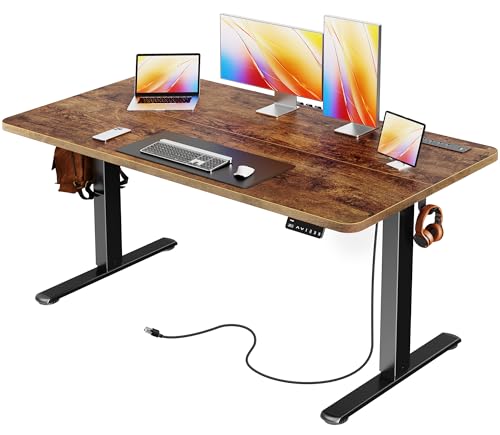 Huuger 전원 콘센트 및 USB-C 포트가 있는 전기 스탠딩 데스크, 139.9 x 61cm(55 x 24인치) 높이 조절 가능한 책상, 홈 오피스, 컴퓨터 및 게이밍 책상용 앉은 스탠드 데스크, 4개의 프리셋, 러스틱 브라운 - color: 러스틱 브라운., size: 55.1 x 23.6 inch
