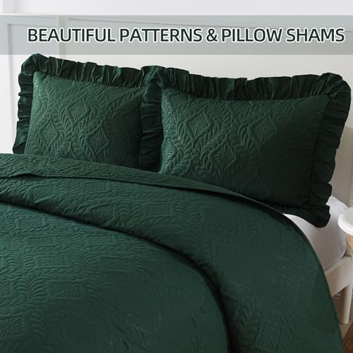 DJY Queen Quilt Set Emerald Green, 3 Pieces Ruffled Bedspreads Quilt | Lightweight Soft Bedding Coverlet for All Seasons, 96''x90'' (Includes 1 Quilt, 2 Pillow Shams) - color: Emerald, size: Queen