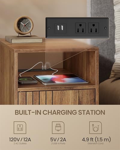 VASAGLE MAEZO Collection - End Table with Charging Station, Narrow Side Table, Nightstand with Tapered Legs, Curved Transitions, for Small Spaces, Bedroom, Honey Brown ULET329K101S - color: Honey Brown