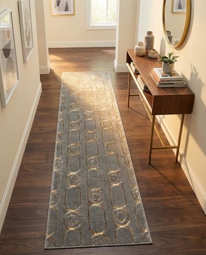 Rugs.com - Vogue Geo Rug – 8 Ft Runner Gray and Gold High-Pile Textured Rug – Modern Geometric Design for Hallways, Entryways, and Bedrooms - color: Gray and Gold, size: 2' x 8' (Runner)