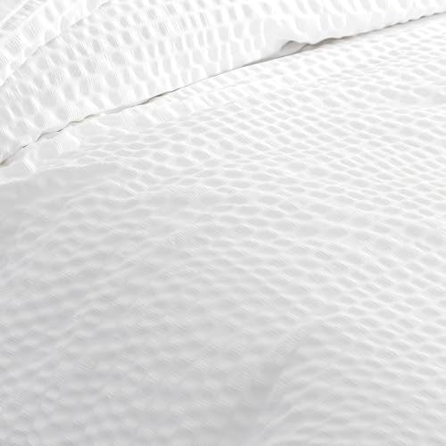 Amazon Basics Duvet Cover Set with Jacquard Geometric Pattern, 3-Piece with 1 Duvet Cover and 2 Pillow Shams, Comforter Not Included, King, White - color: White, size: King
