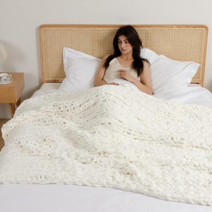 WESHIONGOO Chunky Knit Throw Blanket 51"×63" Cream White | Knitted Throw blankets for Couch Bed Fluffy Soft Blanket With Jumbo Chenille Yarn Thick 100% Handmade - color: Cream White, size: 51"x63"(Large Size Throw)