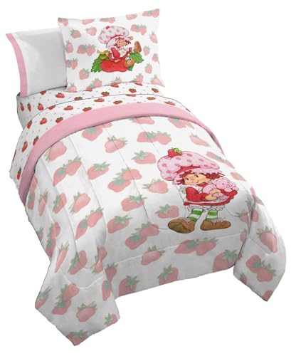 Jay Franco Strawberry Shortcake Twin Comforter Set for Girls, 5 Piece Pink | Bed in a Bag, Sheets Sham Pillowcase, Super Soft All Season Microfiber, Machine Washable Kids Bedding, Officially Licensed
