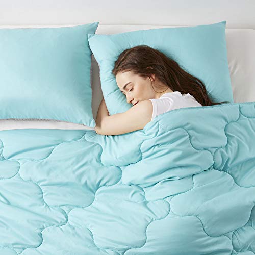 Comfort Spaces Vixie Reversible Comforter Set - Trendy Casual Geometric Quilted Cover, All Season Down Alternative Cozy Bedding, Matching Sham, Aqua/Gray, Twin/Twin XL 2 piece | Down Alternative, All Season, Bedding for Bedroom, Geometric Pattern, Reversi