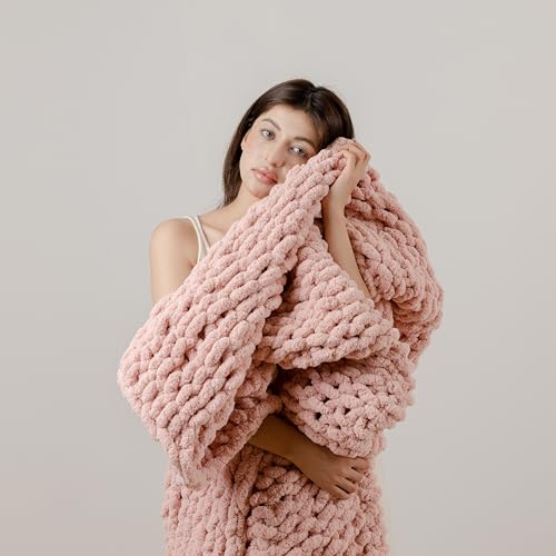 WESHIONGOO Chunky Knit Blanket Throw for Couch Bed 40"×40" Pink | 100% Handmade Knitted Throw blankets Fluffy Soft Blanket With Jumbo Chenille Yarn Thick - color: Pink, size: 40"x40"(Small Size Throw)