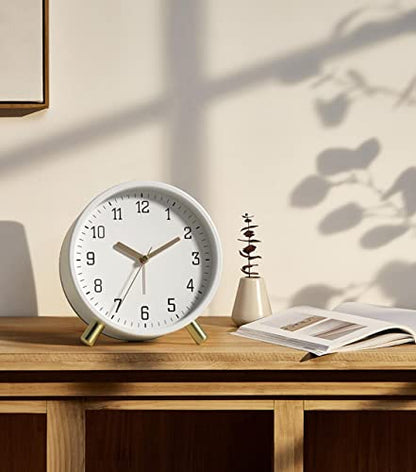 SHISEDECO Small Analog Alarm Clock, Battery Operated Desk Clock, White | Bedside Analog Non-Ticking Silent Small Deskclock Battery Operated for Living Room, Bedroom, Office - color: White