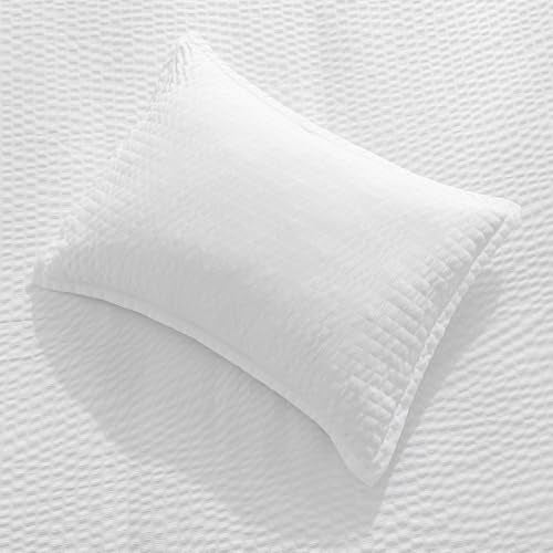 Amazon Basics Duvet Cover Set with Jacquard Geometric Pattern, 2-Piece with 1 Duvet Cover and 1 Pillow Sham, Comforter Not Included, Twin, White - color: White, size: Twin