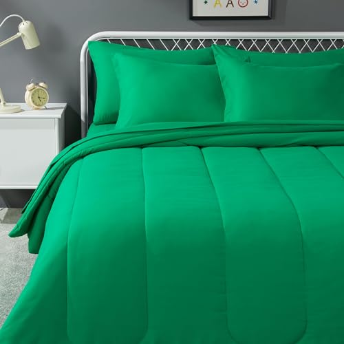 Amazon Basics 7-Piece Soft, All-Season Microfiber Kid's Bed-in-a-Bag Bedding Set with Comforter, Sheets, Pillow Shams and Pillowcases, Full/Queen, Solid Green - color: Green, size: Full/Queen