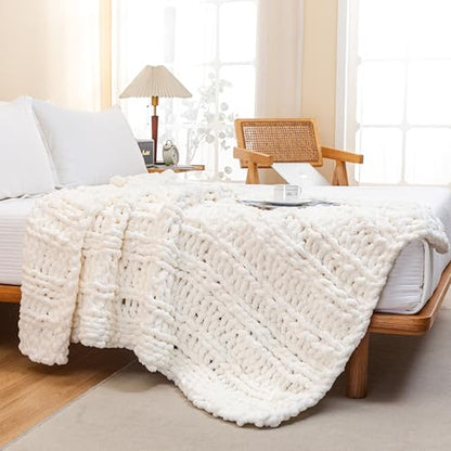 WESHIONGOO Chunky Knit Blanket Throw for Couch Bed 40"×60" Cream White | 100% Handmade Knitted Throw blanket Fluffy Soft Blanket With Jumbo Chenille Yarn Thick - color: Cream White, size: 40"x60"(Medium Size Throw)