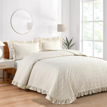 DJY Queen Size Quilt Sets, Lightweight Ruffled Bedding Sets, Beige | Soft Basket Weave Quilted Blanket, Summer Quilt Bed Cover for All Season - 3 Piece (1 Quilt, 2 Pillow Shams) - color: Cream, size: Queen