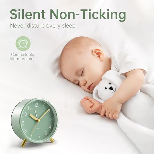 JALL Analog Alarm Clock, 4 inch Super Silent Non Ticking Small Clock with Night Light, Battery Operated, Simple Design, Easy Setting for Office, Bedroom, Bedside, Desk, Teens, Elders, Adult, Green - color: Green+gold