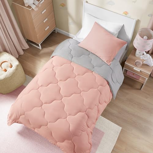 Comfort Spaces Vixie Reversible Comforter Set - Trendy Casual Geometric Quilted Cover, All Season Down Alternative Cozy Bedding, Matching Sham, Coral/Gray, Twin/Twin XL 2 piece | Down Alternative, All Season, Bedding for Bedroom, Geometric Pattern, Revers