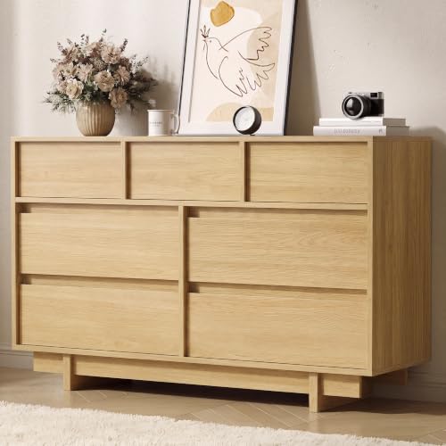 7 Drawer Oak Dresser for Bedroom, 51.5" Wide Mid Century Modern Dresser | Dresser with Sleek Handleless Design, Wooden Large Chest of Drawers with Elevated Base for Bedroom, Living Room - color: Oak, size: 15.7"D x 51.5"W x 31.5"H (7 Drawers)