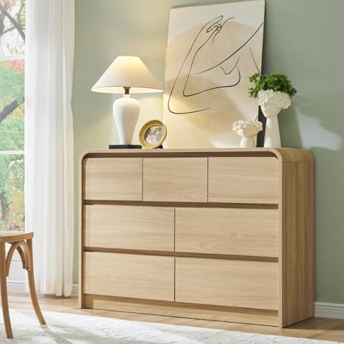 Aitjunz Modern 7 Drawers Dresser for Bedroom, 47" Wide Wood Dressers & Chests of Drawers w/Curved Profile Design, Mid Century Modern Dresser w/Natural Texture for Bedroom, Living Room, Natural Oak - color: Natural, size: 15.5"D x 47.2"W x 33.9"H (7 Drawer