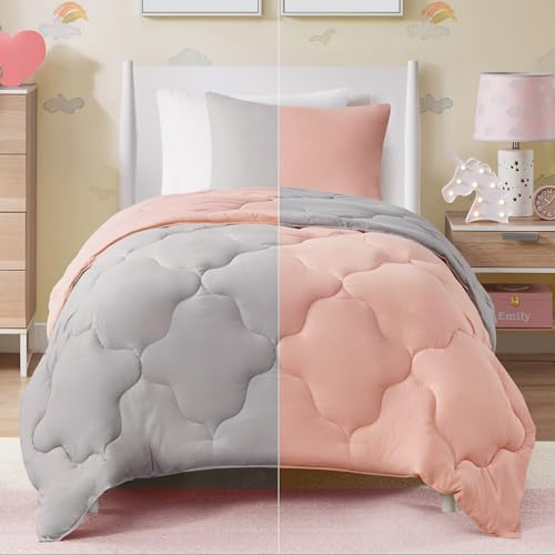 Comfort Spaces Vixie Reversible Comforter Set - Trendy Casual Geometric Quilted Cover, All Season Down Alternative Cozy Bedding, Matching Sham, Coral/Gray, Twin/Twin XL 2 piece | Down Alternative, All Season, Bedding for Bedroom, Geometric Pattern, Revers