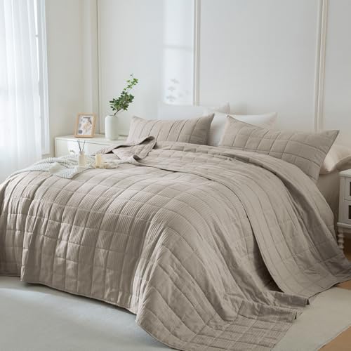 Oversized King Size Quilt Bedding Set, Bed Quilt with 2 Pillow Shams(Dark Khaki, 120"x120"), Waffle Weave California King Bedspread, Summer Comforter 3 PCS, All Season - color: Dark Khaki, size: Oversized King（120"x120"）