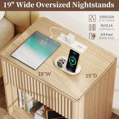 Baoz Oak Fluted Nightstand with Charging Station & 1 Drawers for Bedroom | 19" Wide Mid Century Modern Bedside Table Natural Wood Curved Profile Design Night Stand Metal Handle - color: Oak, size: 1 Drawers