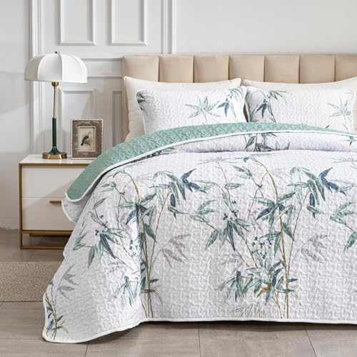 Botanical Quilt Set 3 Pieces Full/Queen Size, Green Leaves Printed on White Reversible Bedspread Coverlet Set, Soft Microfiber Lightweight Bed Cover for All Season (90" x 90", 1 Quilt+ 2 Pillow Shams) - color: Green Leaves, size: Queen-90" x 90" (1 Quilt