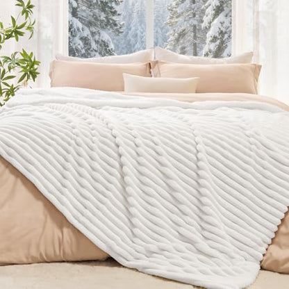 INFIIXSO Sherpa Throw Blanket for Couch - Super Soft & Warm Striped Fleece Blanket, Cozy Plush Fluffy Blanket All Season Use (Off White, 60x80 Inches) | Super Soft Thick Warm Striped Sherpa Blanket for Bed Sofa, Cozy Plush Fluffy Throw Gift for Women, Roo