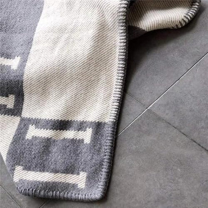 H Blanket Soft Cashmere Fleece Plaid Throw Blanket, All Season Knitted Shawl for Sofa Couch Car Camping, for Women Men, Grey - color: Grey