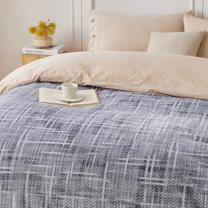 COOVA Fleece Bed Blanket Queen Size, Super Soft and Cozy 3D Jacquard Warm Blankets, Lightweight and Fuzzy Large Throw for Couch, Sofa, Chair, Giftable (Light Grey, 90"x90") - color: Graphite Light Grey, size: 90"x90"
