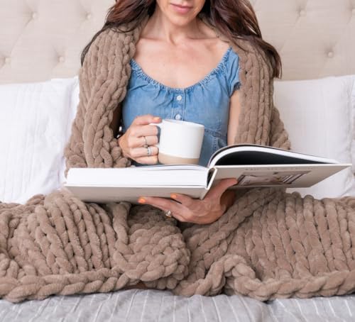 SAMIAH LUXE Chunky Knit Throw Blanket 50x30, Sandstone Brown Chenille Throw Blanket for Couch Bed Sofa, Soft Fluffy Cable Knit Blanket, Oeko-TEX Certified, Machine Washable - color: Sandstone, size: 50x30in