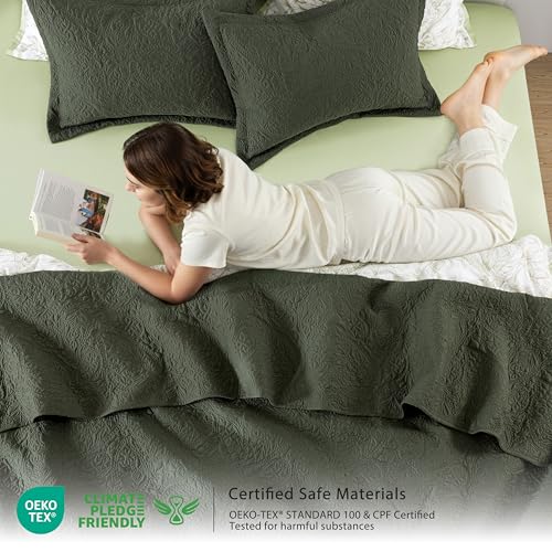 WDCOZY Paisley Quilt Set Oversize King Size, Olive Green Matelasse Lightweight Bedspread, Soft Farmhouse Rustic Coverlet, Spring Summer Thin Comforter, Country Bedding, 116x106 inches, 3 Pieces - color: Olive Green, size: Cal King (116"x106")