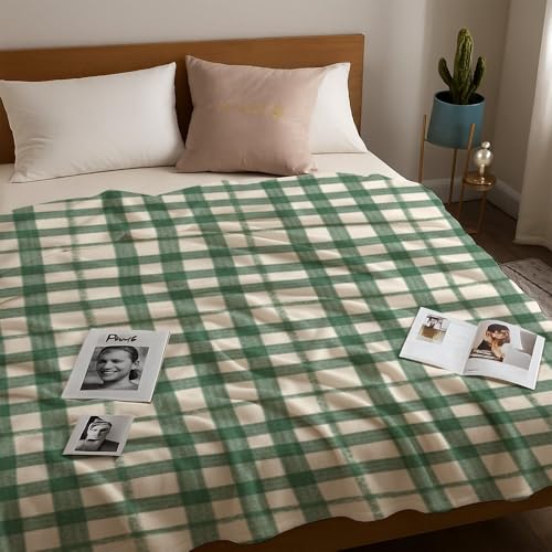 Dark Green Plaid Flannel Blanket Full Size Lightweight Bed Throw for Girls Boys Throws Birthday Housewarming New Apartment Gifts House Essentials for Couch Chair Bed 30" X40" - size: 30 × 40 inch