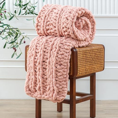 WESHIONGOO Chunky Knit Blanket Throw for Couch Bed 40"×60" Pink | 100% Handmade Knitted Throw blanket Fluffy Soft Blanket With Jumbo Chenille Yarn Thick - color: Pink, size: 40"x60"(Medium Size Throw)