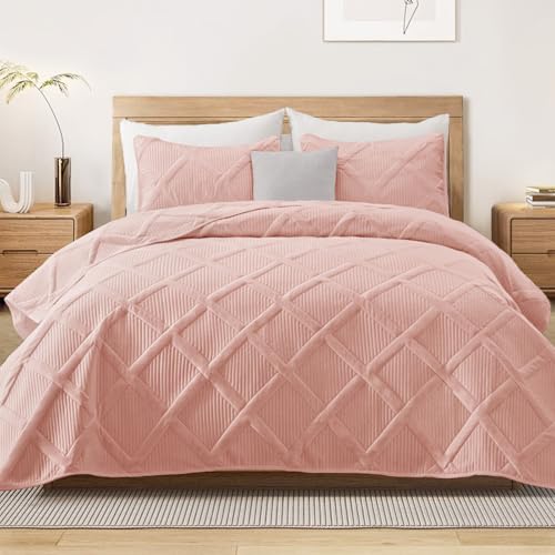 Exclusivo Mezcla Quilt King Size, Blush Pink | Soft Bedspreads with 2 Pillow Shams, Modern Striped Pattern, Lightweight Bedding Set Coverlets for All Seasons, 104x96 Inch - color: Blush Pink, size: King (104"x96")