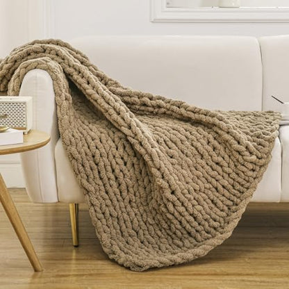 WESHIONGOO Chunky Knit Blanket Throw for Couch Bed 40"×40" Brown | 100% Handmade Knitted Throw Blanket Fluffy Soft Blanket with Jumbo Chenille Yarn Thick - color: Brown, size: 40"x40"(Small Size Throw)