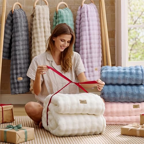 Bedsure Beige Twin XL Blankets for Bed - 3D Fleece Bubble Blanket for Sofa Bed Room Decor - Luxury Soft Cozy College Dorm Room Essentials for Girls Guys, Lightweight, All Seasons, Beige, 66"×90" - color: 04 Beige, size: Twin XL (66" X 90")