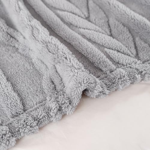 YUSOKI Sherpa Fleece Queen Size Blanket, Light Grey, 90"x90" | 3D Stylish Design,320GSM, Non-Shedding, Lightweight for All Season Use, stays fluffy after repeated washes, Perfect Gifts - color: Light Grey, size: Queen (90" x 90")