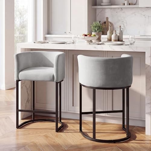 GRUSIGN Chenille 카운터 높이 바 스툴 2개 세트, 66cm(26인치) 주방 아일랜드 스툴, 팔 및 발판 포함, 주방, 다이닝룸, 바 및 라운지 공간용 덮개를 씌운 배럴 백 바 의자, 그레이 - color: 회색., size: 2개 세트