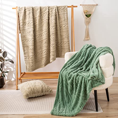 YUSOKI Sherpa Fleece Twin XL Size Blanket, Tan, 65"x90" | 3D Stylish Design,320GSM, Non-Shedding, Lightweight for All Season Use, stays fluffy after repeated washes, Perfect Gifts - color: Tan-(without Pillows), size: Twin XL (65" x 90")