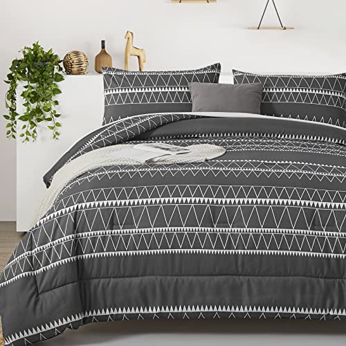 WONGS BEDDING Dark Grey Comforter Set King, Reversible Gray Boho Triangle Bedding Comforter Set for King Bed - 3 Pieces (1 Comforter + 2 Pillowcases), Lightweight Microfiber Bedding Set 104"x 90" - color: Dark Gray, size: King
