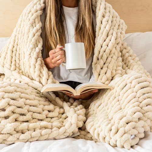 SAMIAH LUXE Chunky Knit Throw Blanket 50x70, Buttercream Cream Chenille Throw Blanket for Couch Bed Sofa, Soft Fluffy Cable Knit Blanket, Oeko-TEX Certified, Machine Washable - color: Buttercream, size: 50x70in