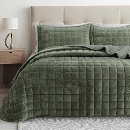 Velvet Quilt King Size, Luxury Soft Bedding Set, Lightweight Cozy Warm Quilted 3-Piece Velvet Coverlet Bedspread Set with 2 Pillow Shams for All Season, Green - color: Green, size: King(98"x106")