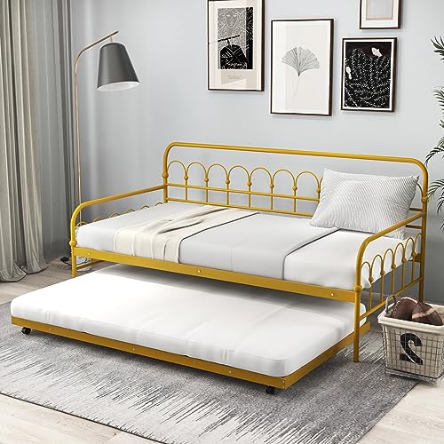 Giantex Twin Daybed with Trundle Gold, Metal Day Bed with Convenient Pull-Out Trundle Bed, Metal Slats, Lockable Universal Wheels, 2-in-1 Daybed Bed Frame for Guest Room, Living Room, Bedroom