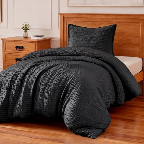Amazon Basics Duvet Cover Set with Jacquard Geometric Pattern, 2-Piece with 1 Duvet Cover and 1 Pillow Sham, Comforter Not Included, Twin, Black - color: Black, size: Twin