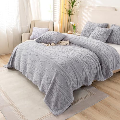YUSOKI Sherpa Fleece Twin XL Size Blanket, Light Grey, 65"x90" | 3D Stylish Design,320GSM, Non-Shedding, Lightweight for All Season Use, stays fluffy after repeated washes, Perfect Gifts - color: Light Grey, size: Twin XL (65" x 90")